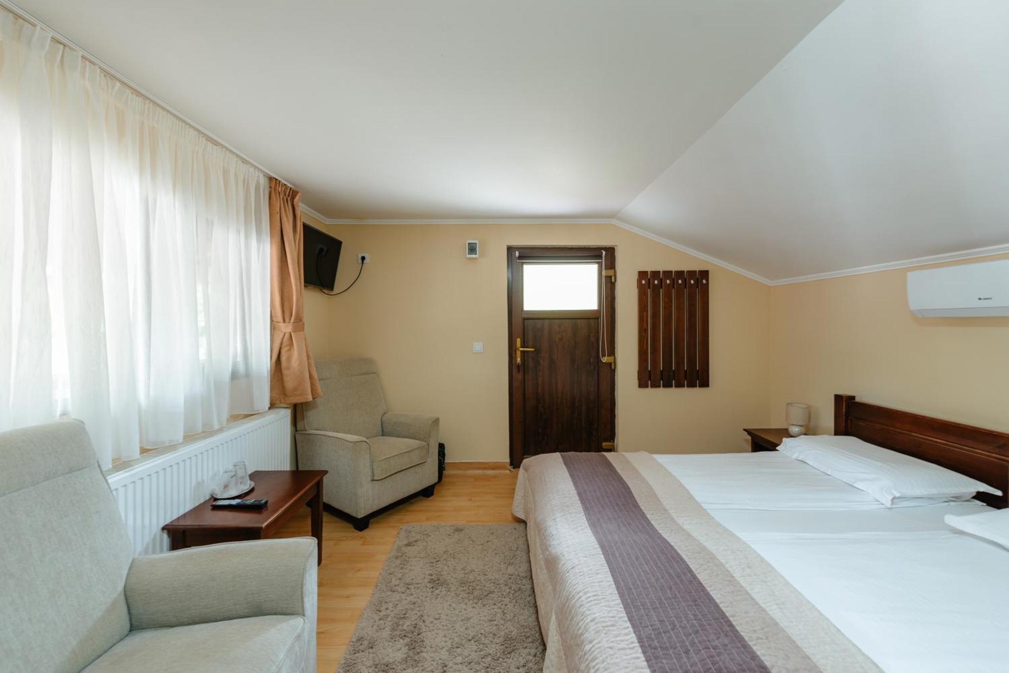Pensiunea Mirabilandia Negreni Extérieur photo